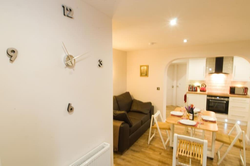 Gillygate Central Apartment York Exterior photo